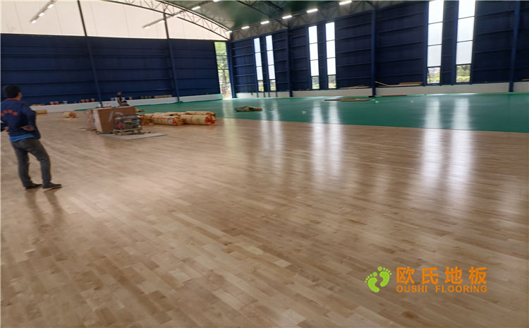 湖北武漢體育館單龍骨結構木地板案例